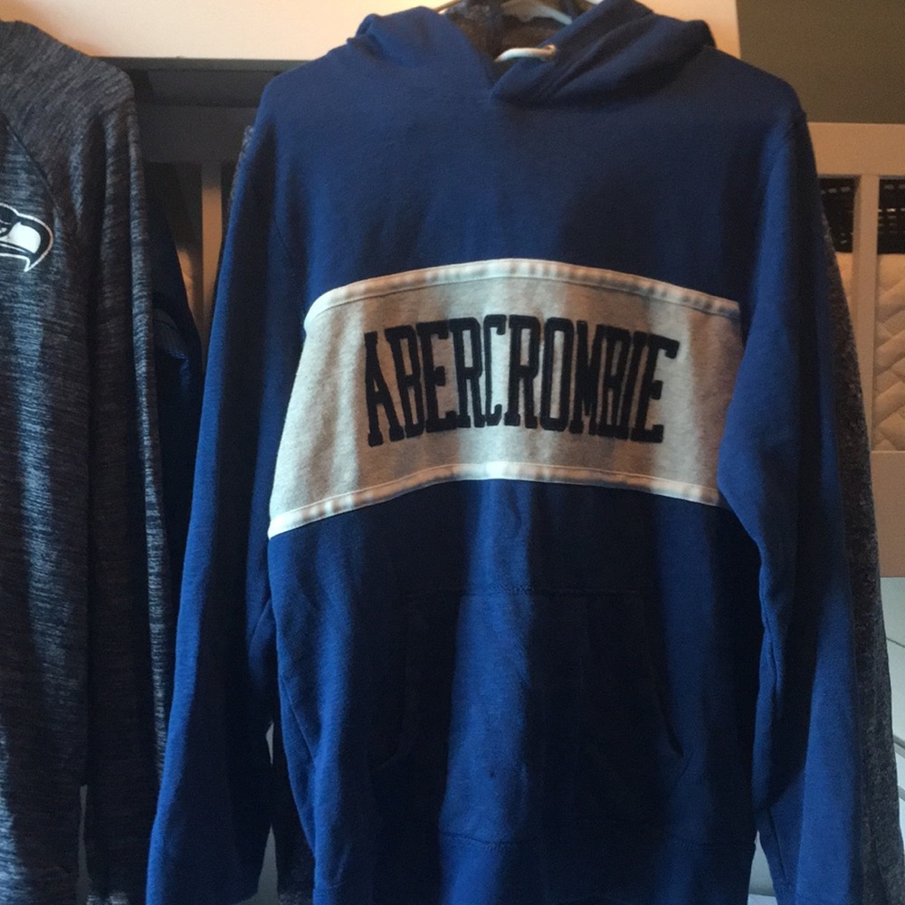 Abercrombie & Fitch new missing tag medium size